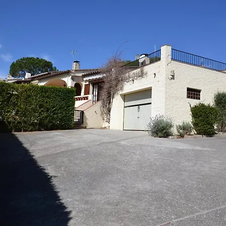 Casa A Solric Con Piscina Compartida, 3 Habitaciones, Cerca De Y Playas - Es-323-40